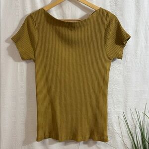 Kate Quinn Women's Ribbed Fitted Short Sleeve Tee, Mustard - Size L